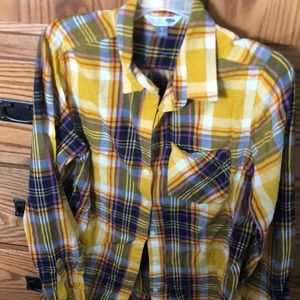 Women’s Button down, perfect for fall!